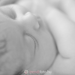 Egy újabb újszülött fotózás Székesfehérváron 02