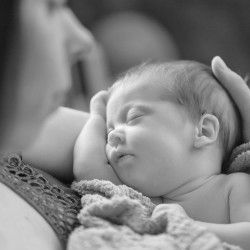 Egy újabb újszülött fotózás Székesfehérváron 04